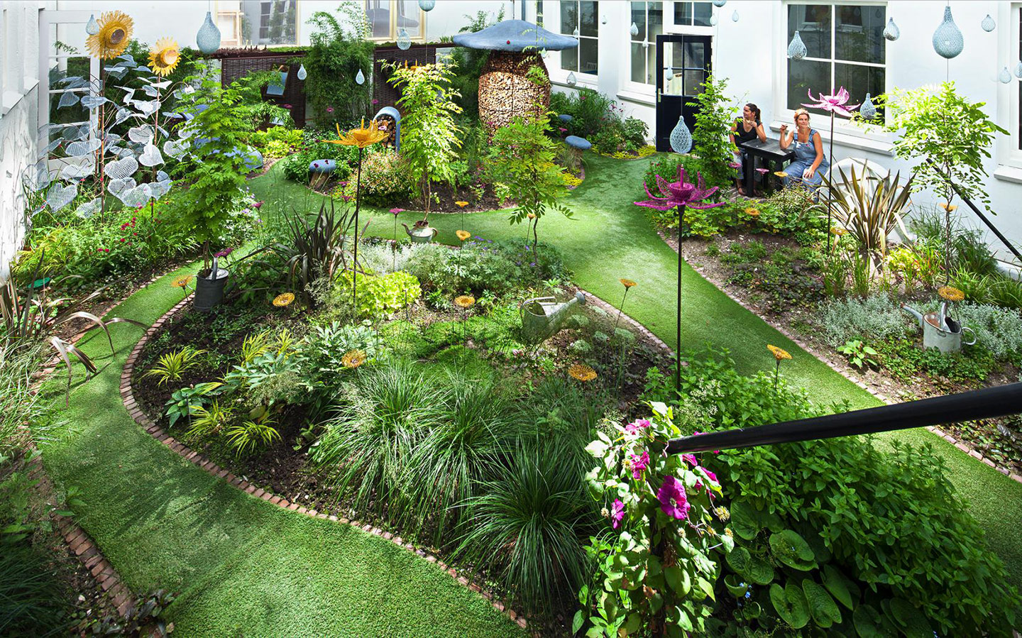 DROOG garden PRESS IMAGE