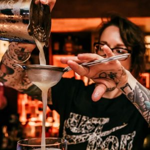 Cocktails & Karaoke bij Duke of Tokyo