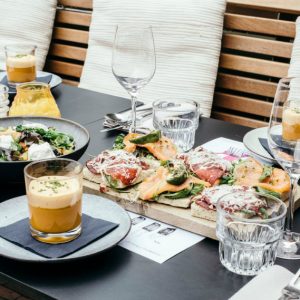 De Kanarie Club in De Hallen, de ideale afspreekplek