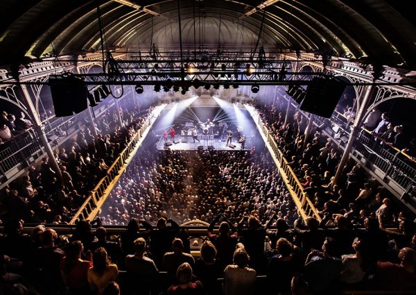 Paradiso: de poptempel van Amsterdam