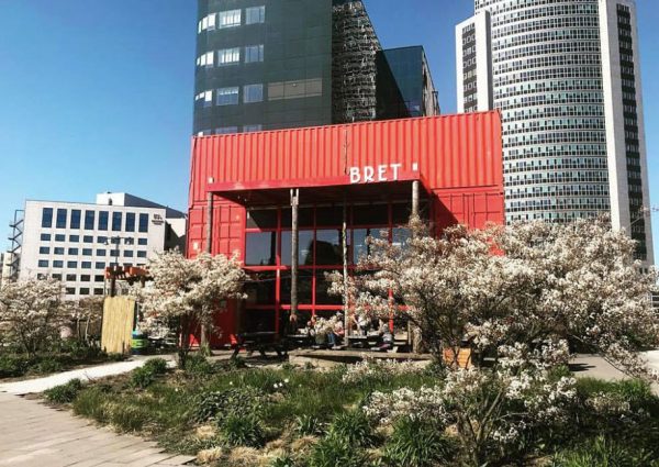 Restaurant en biertuin Bret: een concrete jungle bij Sloterdijk