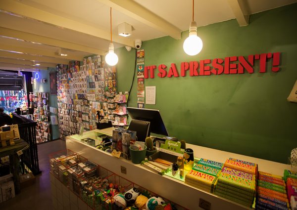 It’s a Present! (Haarlemmerbuurt)