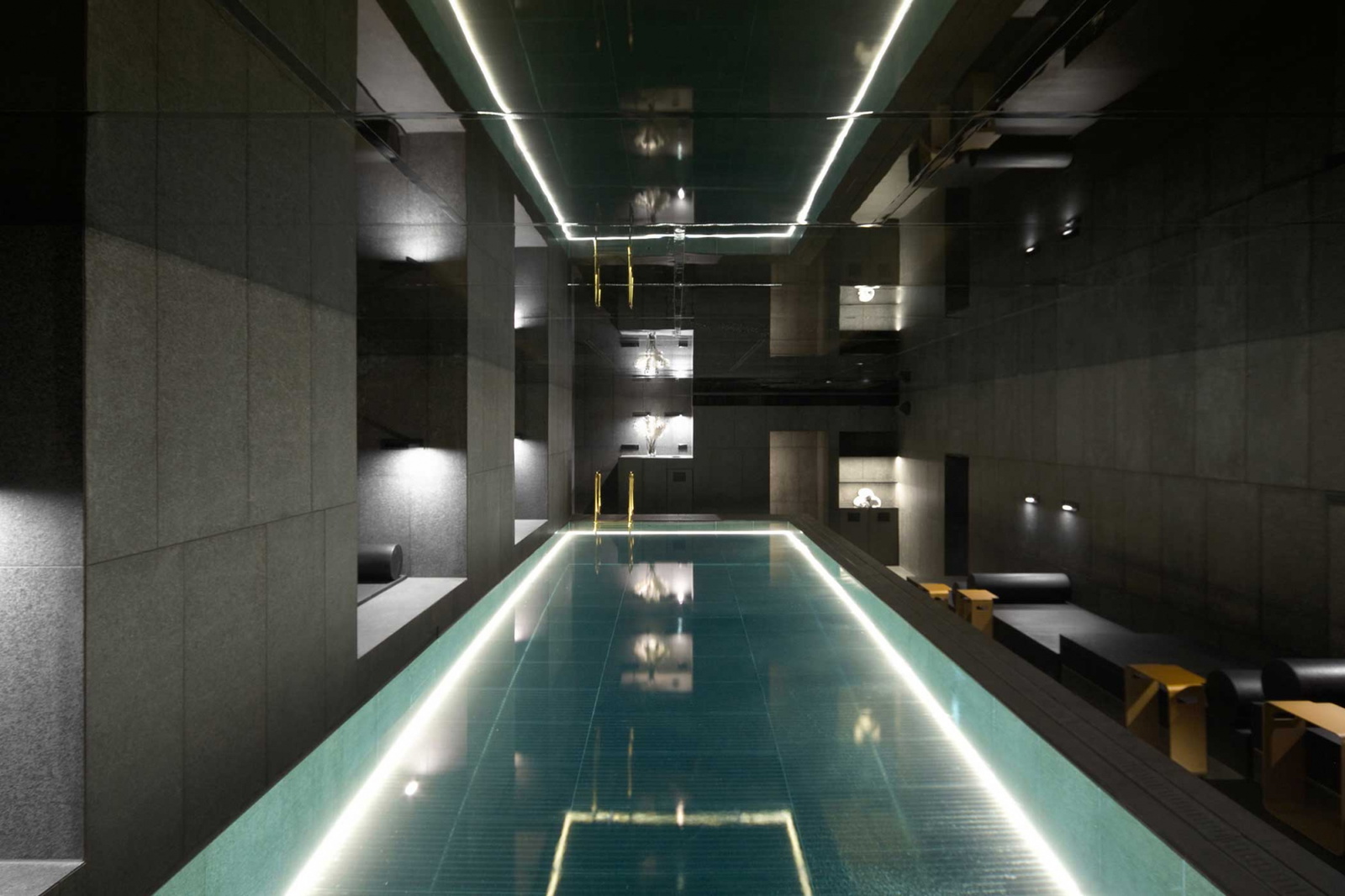AWAY_Spa_W_Amsterdam5