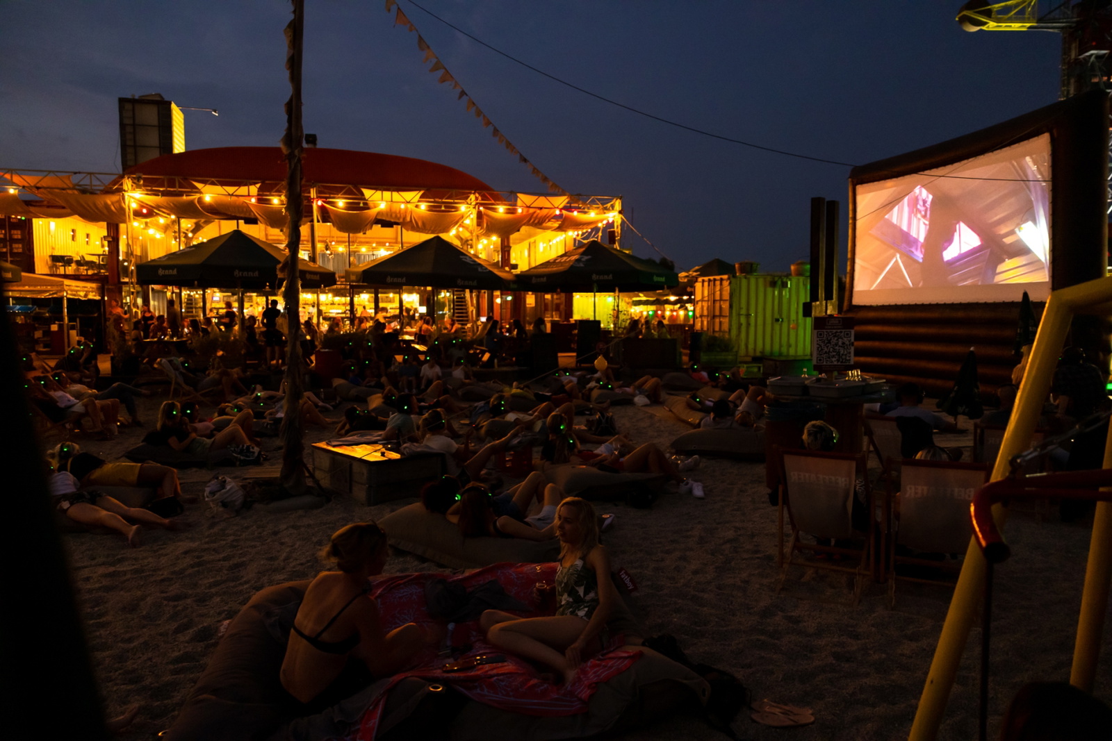 Films with a View: buitenbioscoop op het strand van Pllek