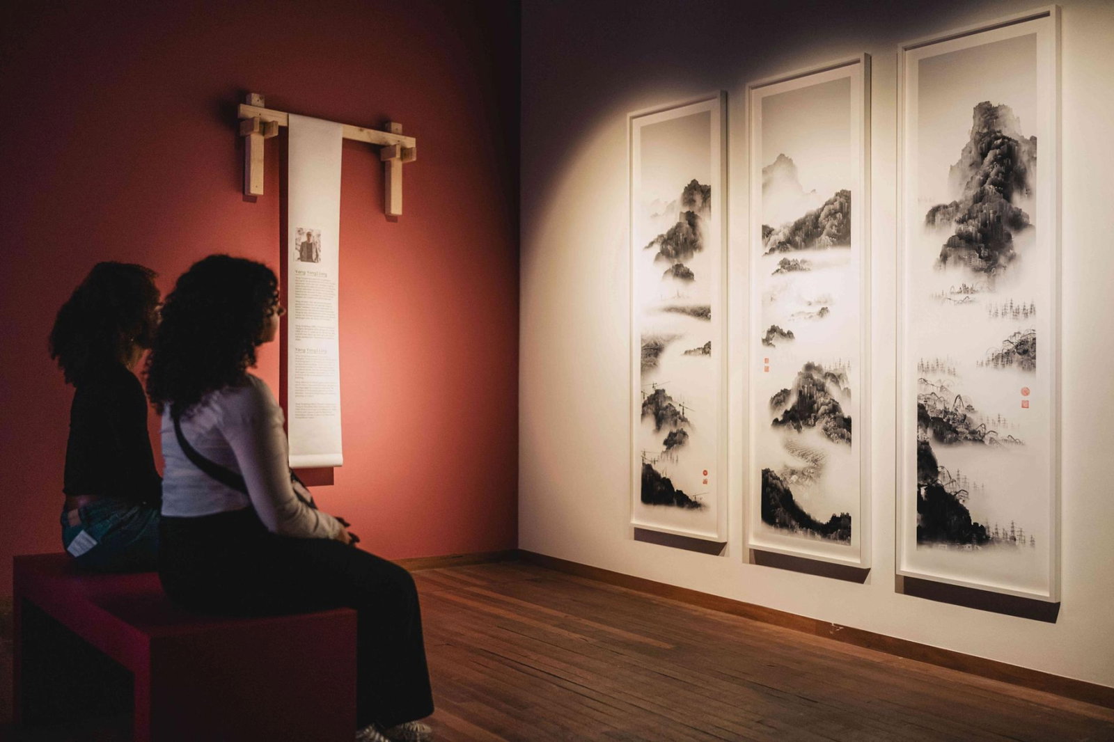 Phantom-Landscape-III-Triptych-China-2007-©-Yang-Yongliang-Collectie-Wereldmuseum_7289-1-aankoop-met-steun-van-Vereniging-Rembrandt_Foto-Kaka-Lee