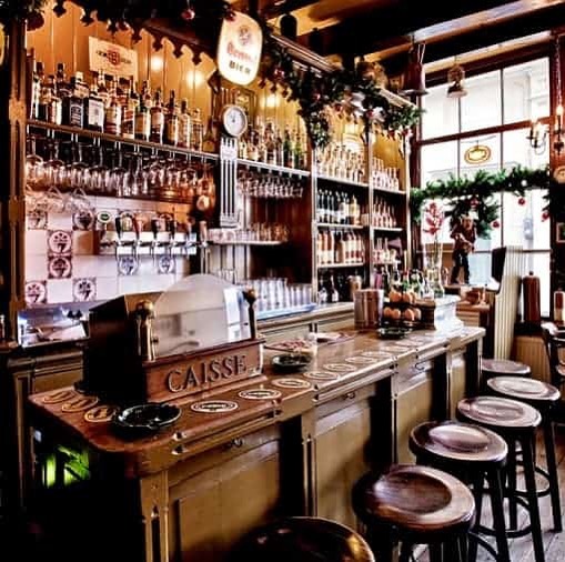 Proeflokaal De Ooievaar: The smallest brown pub with a big story
