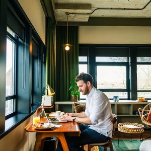 Huur een flexplek in lobby’s en hotelkamers van luxe hotels