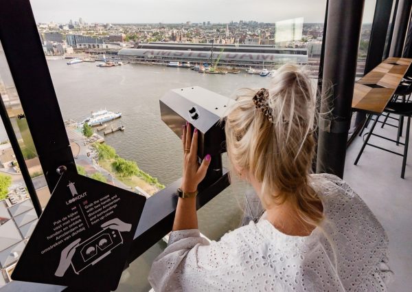 A’DAM Toren viert 10 jarig bestaan met mini-festival