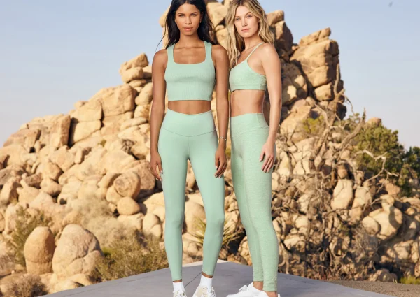 Alo Yoga: Studio-to-street, nu in De 9 Straatjes