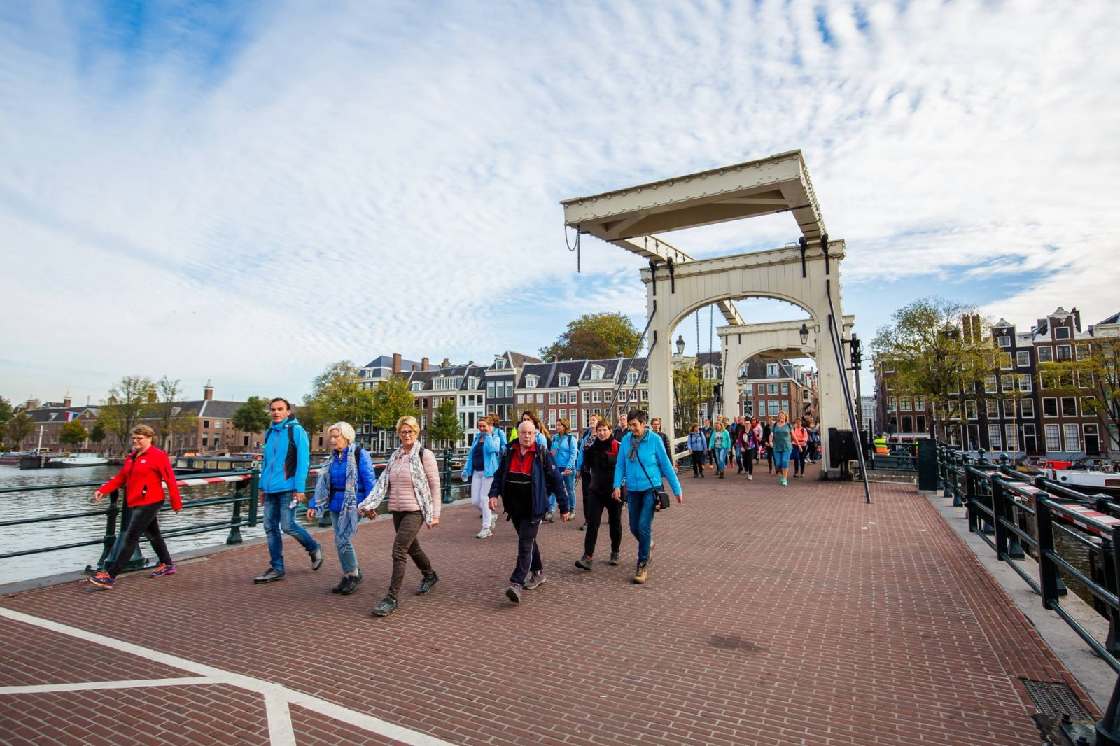 amsterdam-city-walk-magere-brug-1