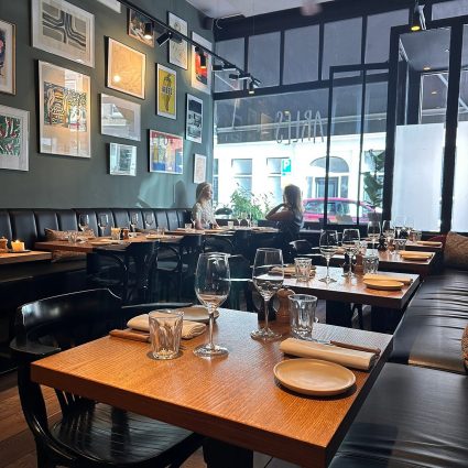 arles-french-restaurant-pipe-table-amsterdam