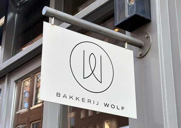 Bakkerij Wolf bakt nu ook brood in de Utrechtsestraat