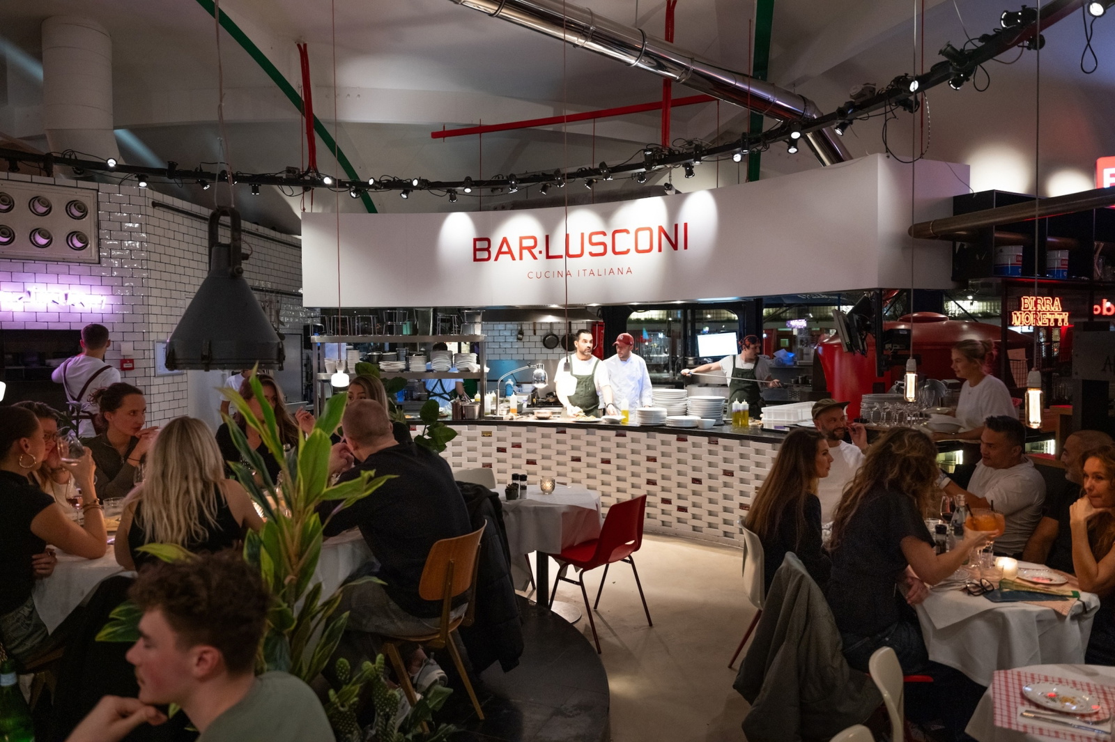 bar-lusconi-amsterdam1