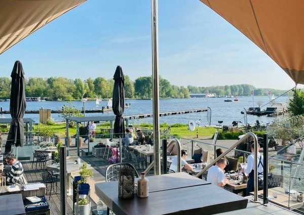 Het Bosch: Dertig jaar Frans aan de Nieuwe Meer