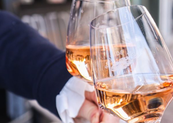 Brut de Mer: bruisende visbar op het Gerard Douplein