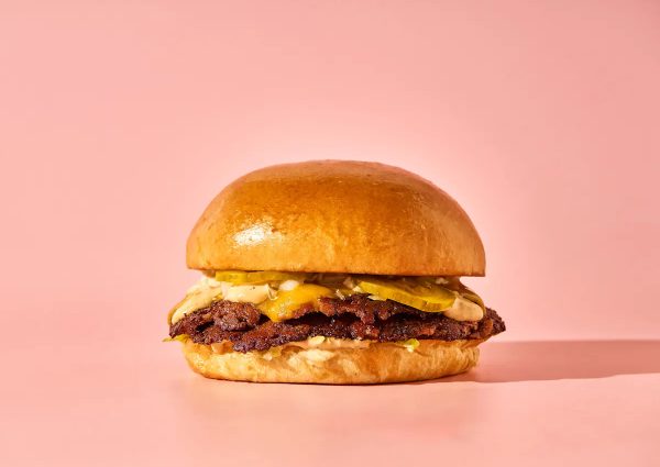 BUNS opens in De Pijp: Brunch and smashburgers until late