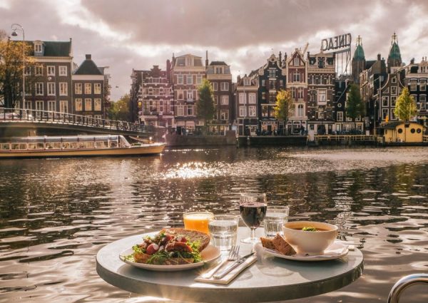 Café de Jaren: Terras aan de Amstel met meeste zonuren