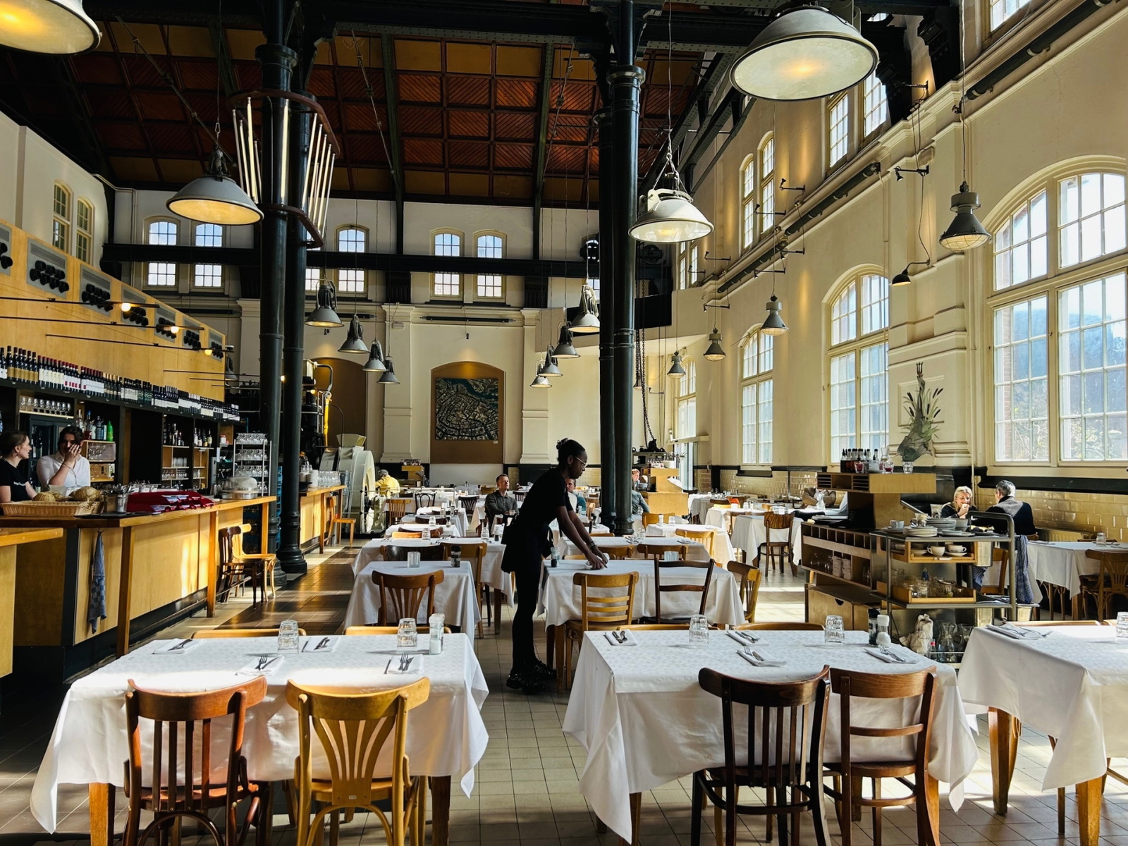 cafe-restaurant-amsterdam-cradam_1