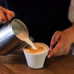 Café Wildschut: Een eeuwenoud grand café bij Roelof Hartplein