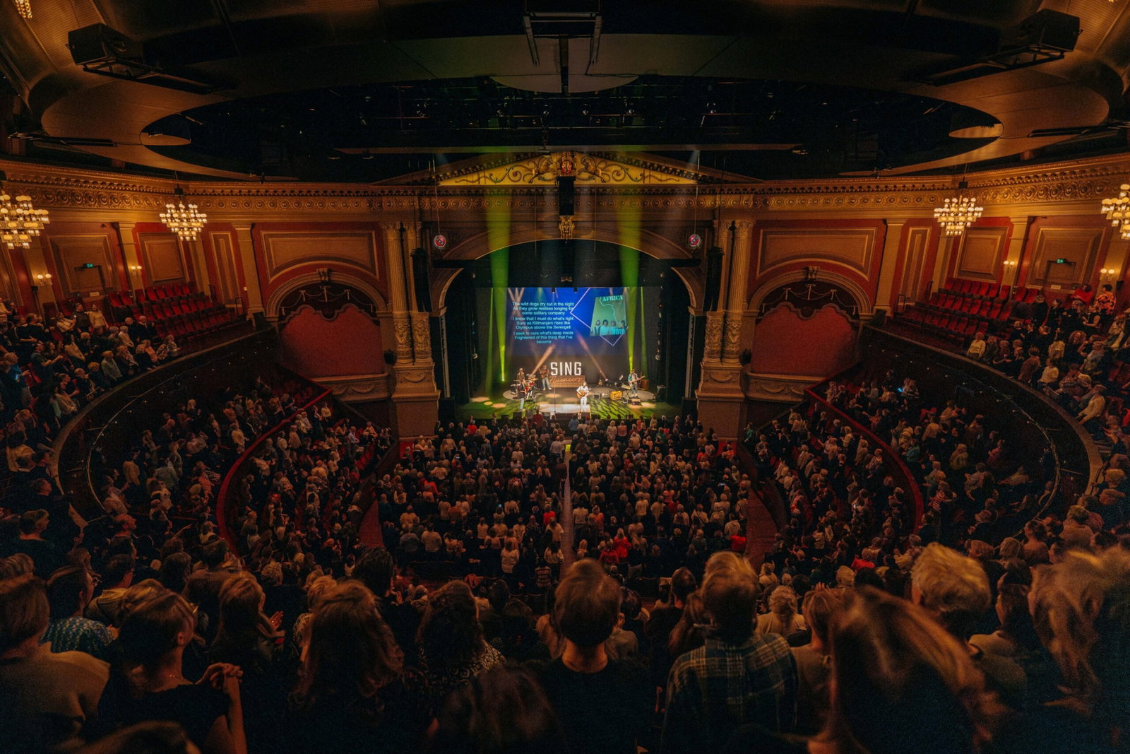 carre-koninklijk-theater-voorstelling-zaal-amsterdam
