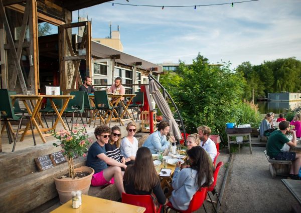 Café de Ceuvel: Circulaire oase aan het water in Noord
