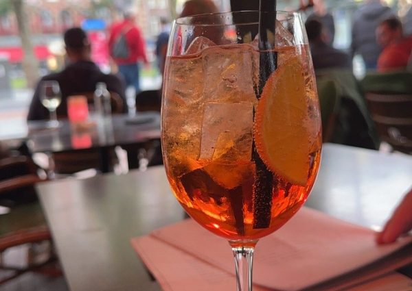 Chez van Rijn is back: French grand café glamour, but now