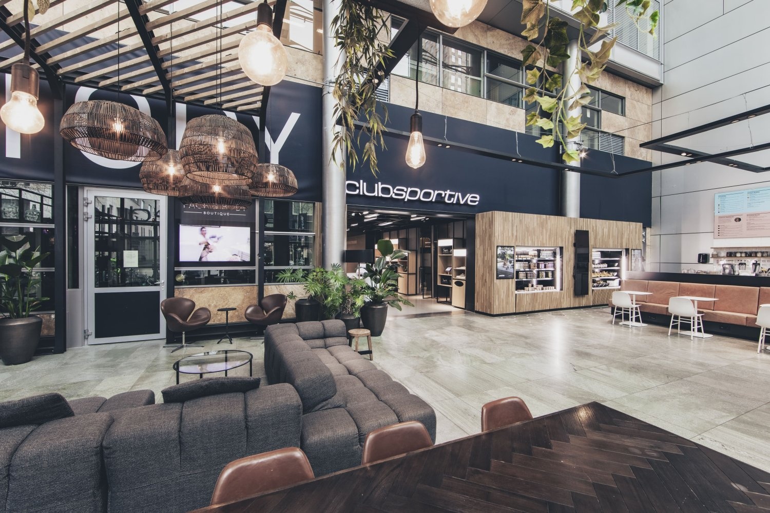 Club Sportive at Zuidas: Pool, cryo and Technogym under one roof