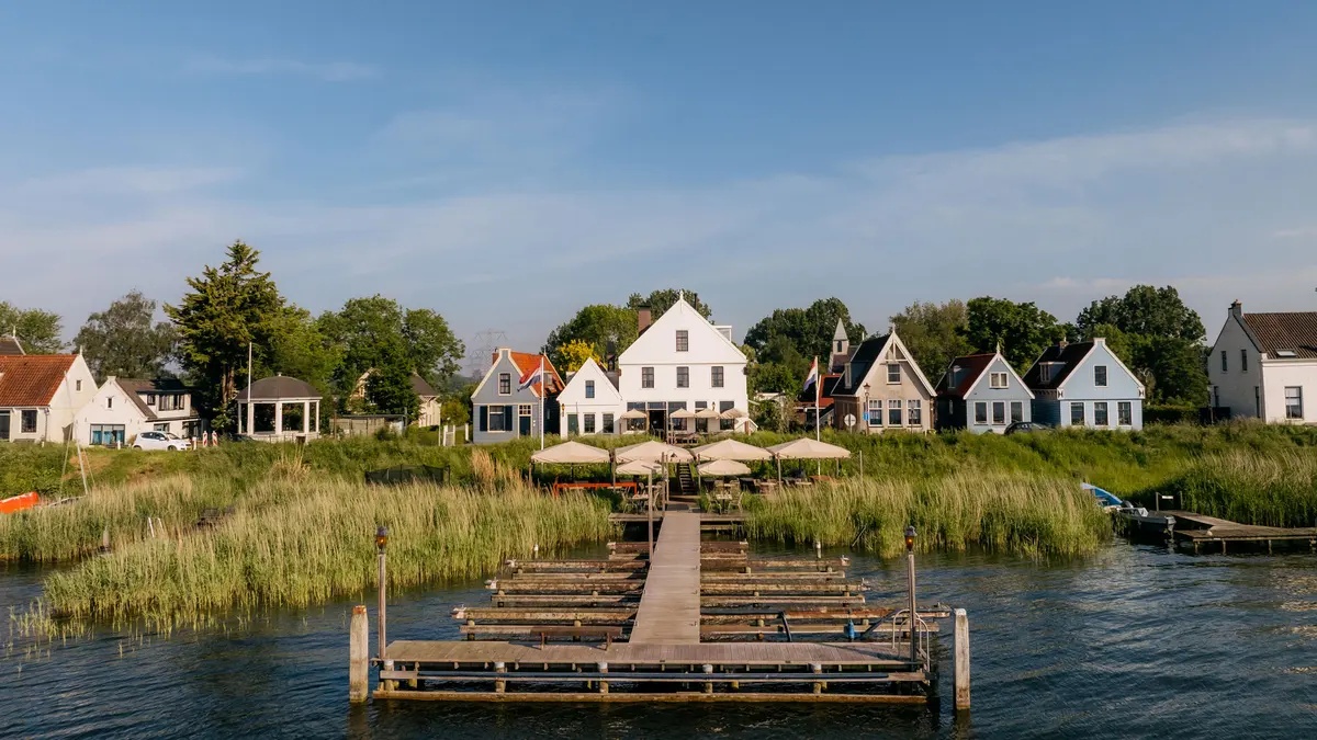 De Mark in Durgerdam: Sterrenniveau aan het water