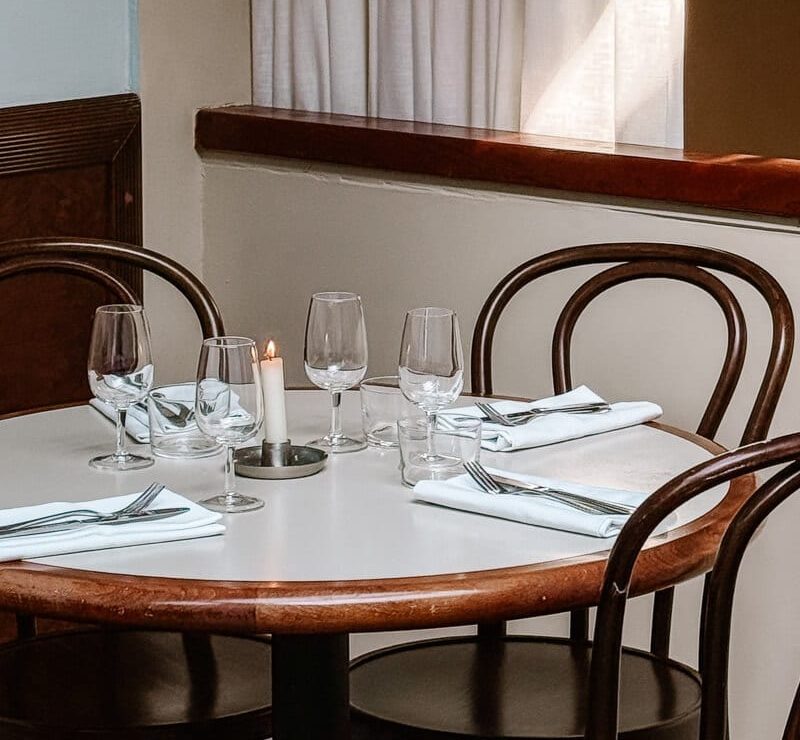 Dinette in the Jordaan: from espresso to steak frites and cocktails