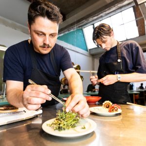 Een sublieme zuurdesempizza geniet je bij Euro Pizza in Noord