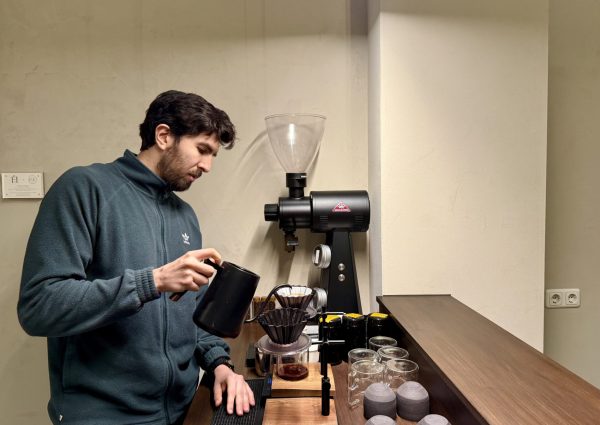 Bij Haku Coffee proef je koffie als een Japans ritueel
