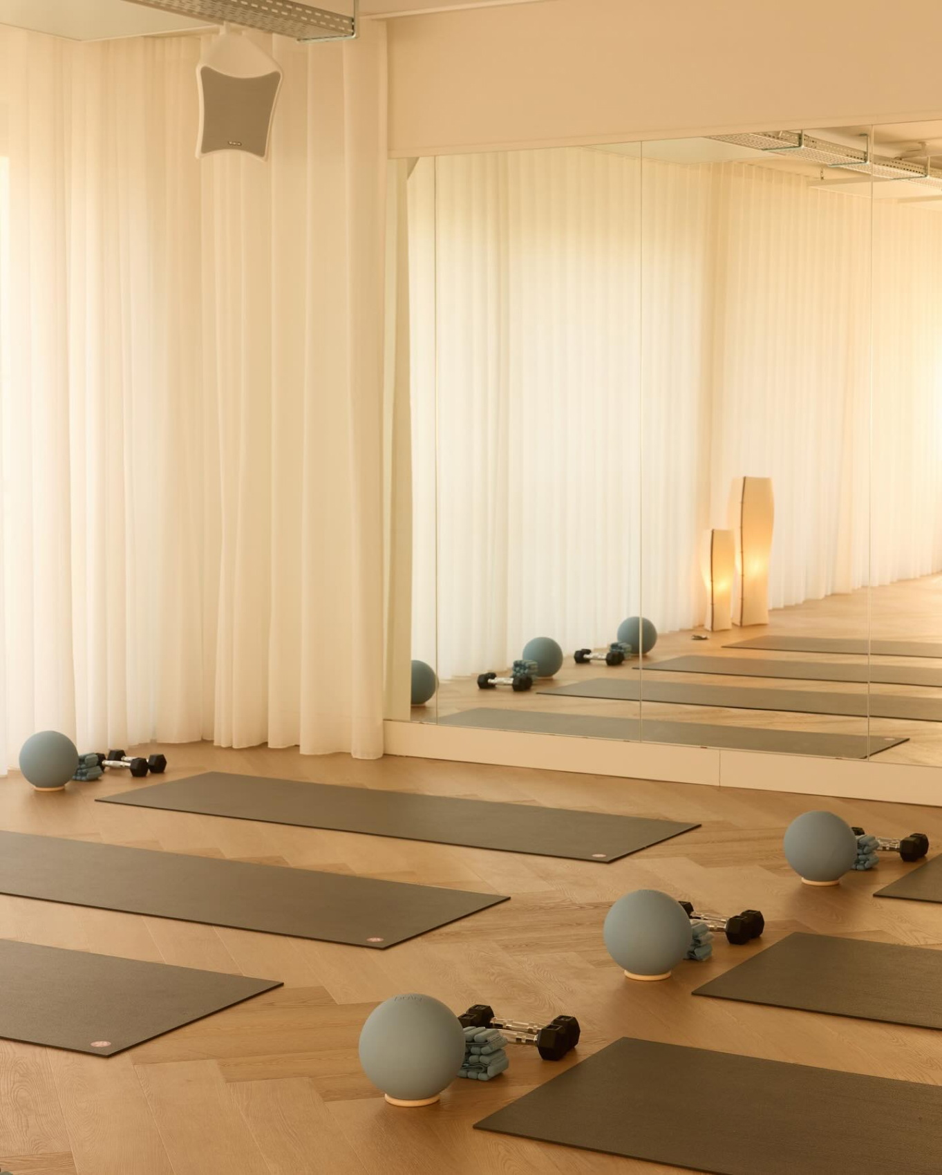 harbor-yoga-pilates-amsterdam_1