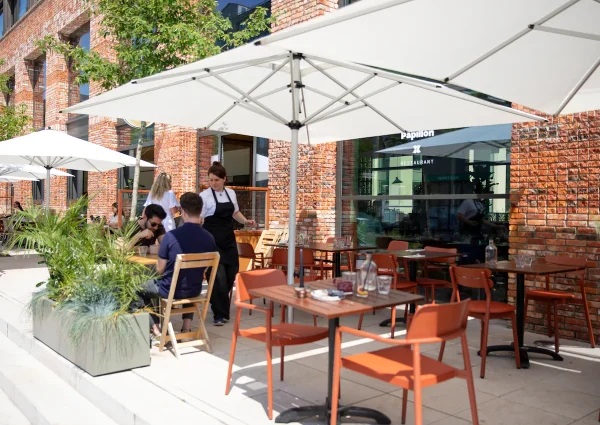 Papillon: Bakery café and restaurant with heart for North