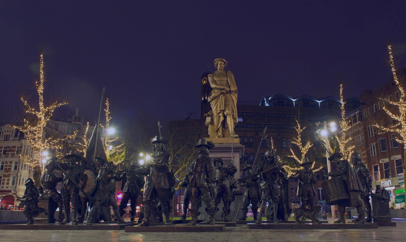 ijsbaan-rembrandtplein-amsterdam_4