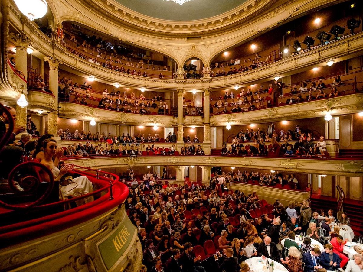 international-theater-city-theatre-public-amsterdam