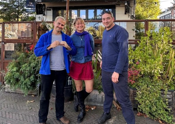 Café De Kleine Bes: Buurtcafé voor koffie tot late borrel