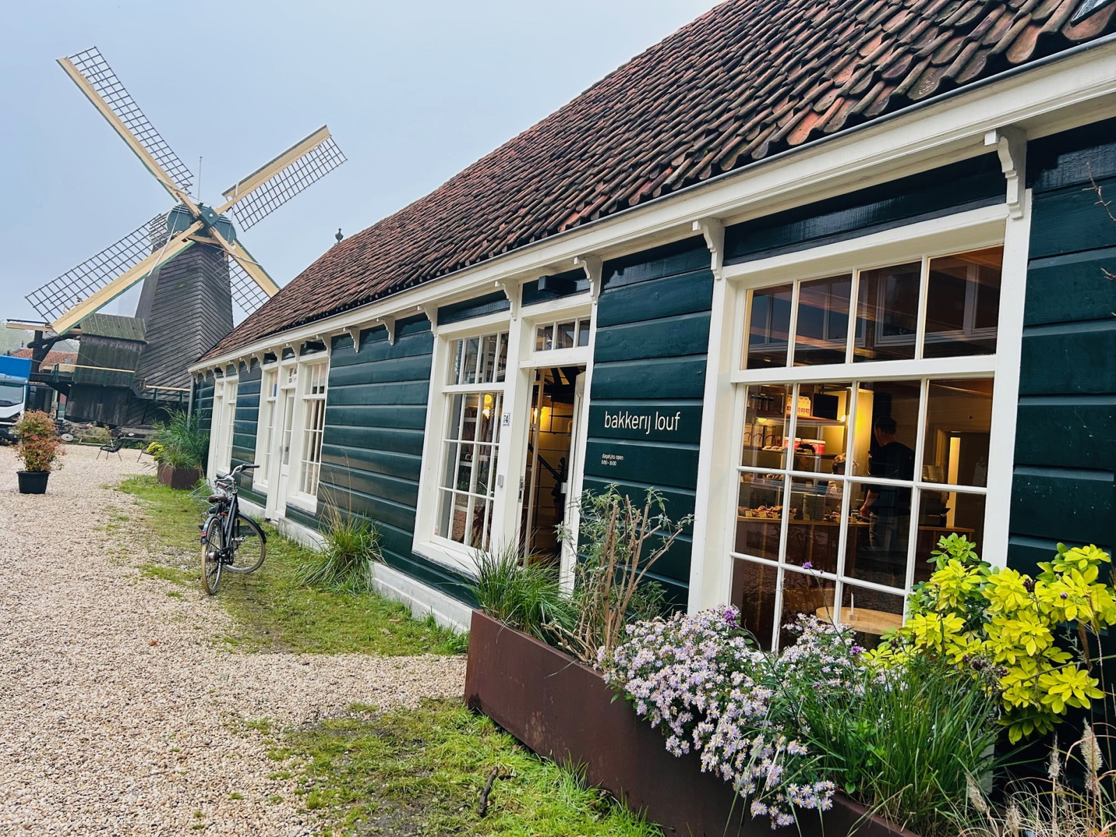 louf-de-molen-bakkerswinkel-amsterdam_1