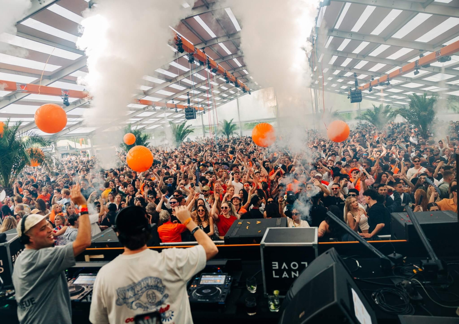 loveland-burst-koningsdag-stage-amsterdam