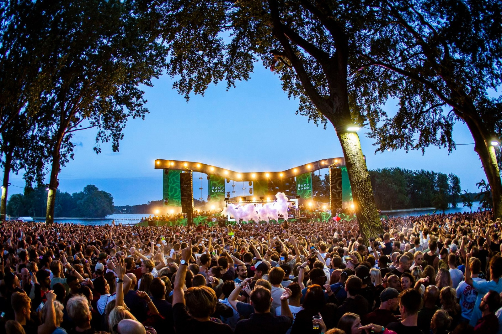 loveland-dance-public-amsterdam