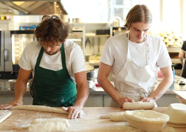 Metro in North: Bakery and restaurant under one roof