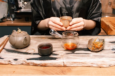 Moychay Tea Culture Club: Rustgevend theeritueel in drukke stad