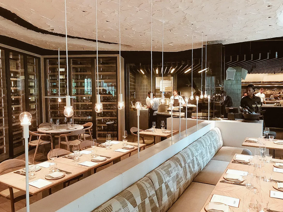 nela-valley-inside-restaurant-amsterdam