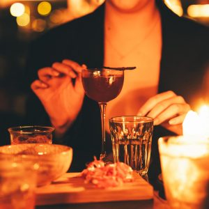 Nido nabij Oosterpark: Cocktails en Mediterraanse bites