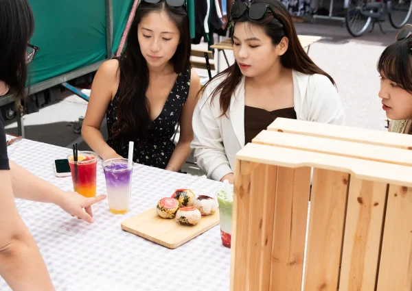 Chingu Deli: Korean rice balls conquer the Albert Cuyp