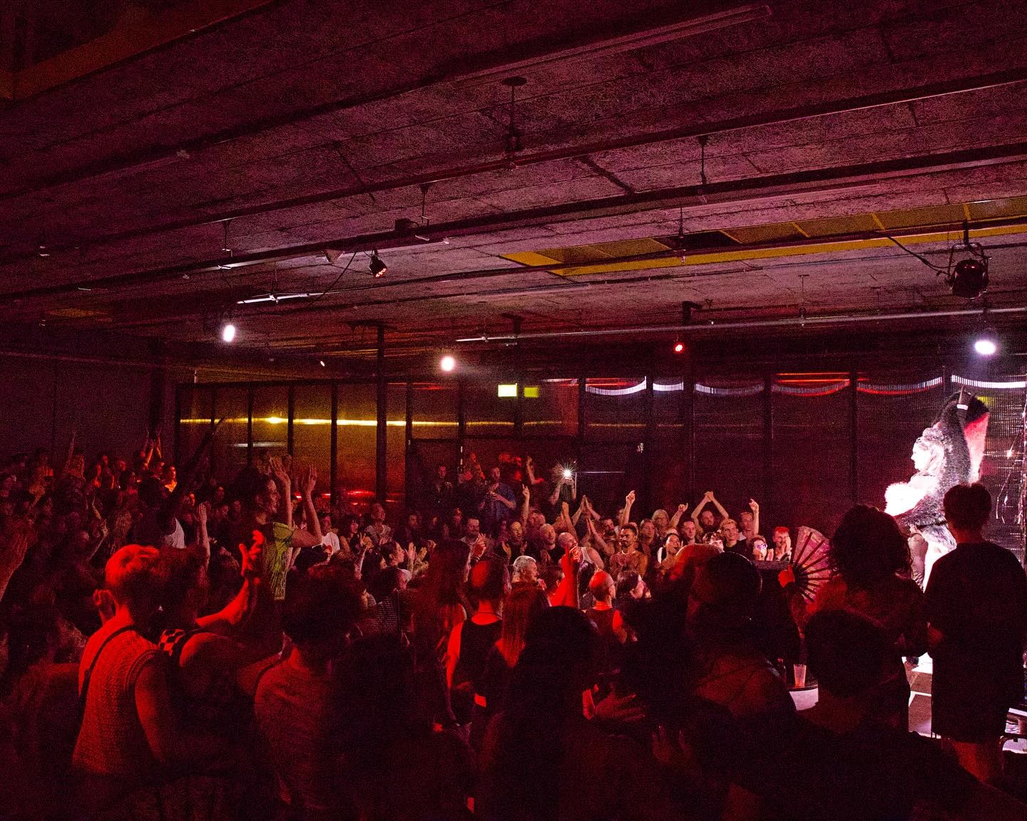 RAUM in Westpoort: Queer club in een voormalige boekbinderij