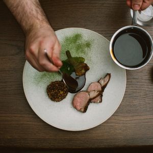 Roux combineert Franse finesse met innovatieve wijnlist in de Jordaan