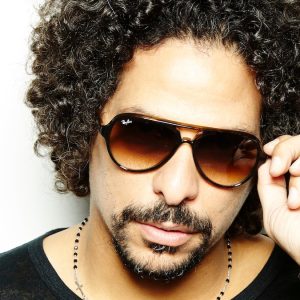 Six PM Club: dansen begint om ’s avond zes uur in Jimmy Woo