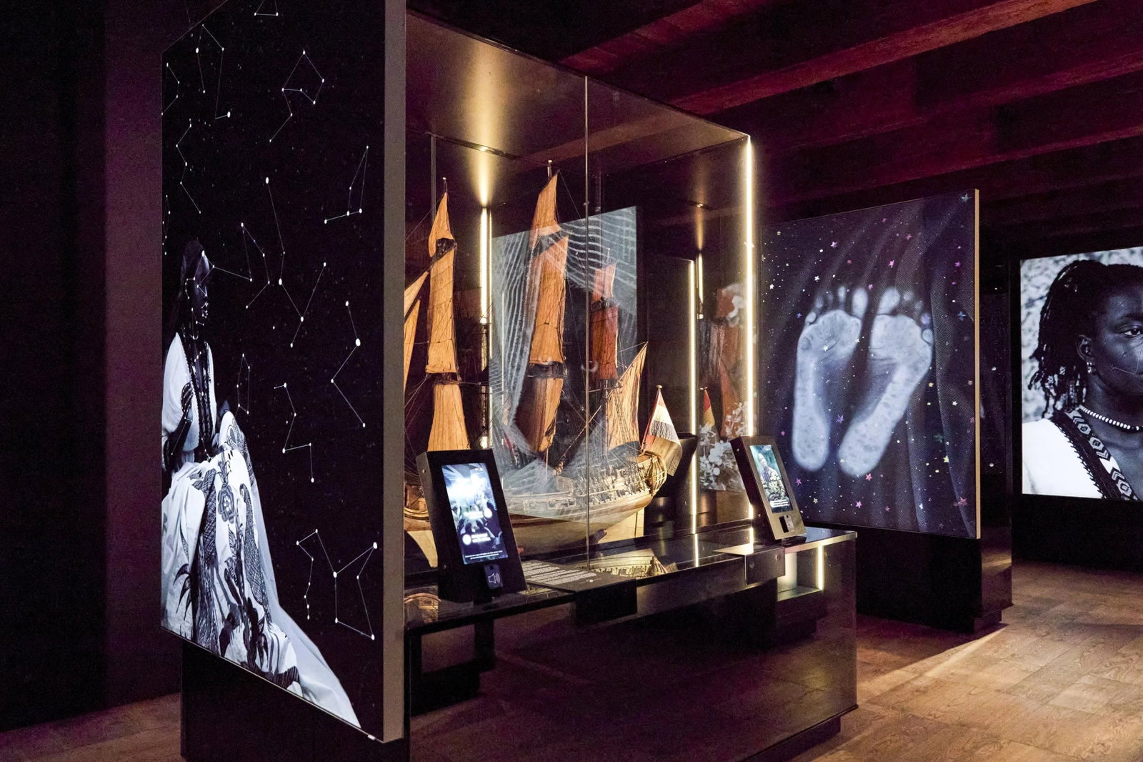 schaduwen-atlantische-oceaan-tentoonstelling-stedelijk-amsterdam_2 schaduwen-atlantische-oceaan-tentoonstelling-stedelijk-amsterdam_2