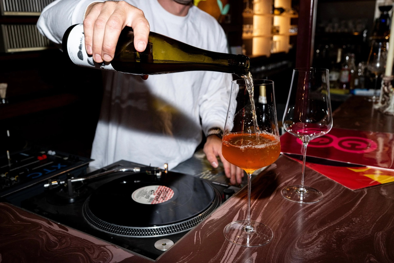Schout-bij-Nacht: eten, drinken, muziek en kunst in het hartje Jordaan