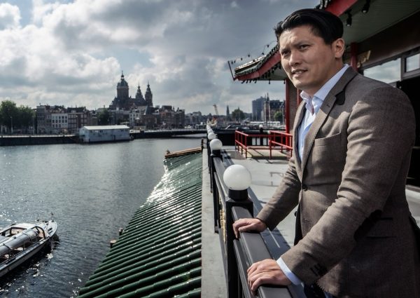 Drijvend Chinees restaurant Sea Palace al 40 jaar favoriet